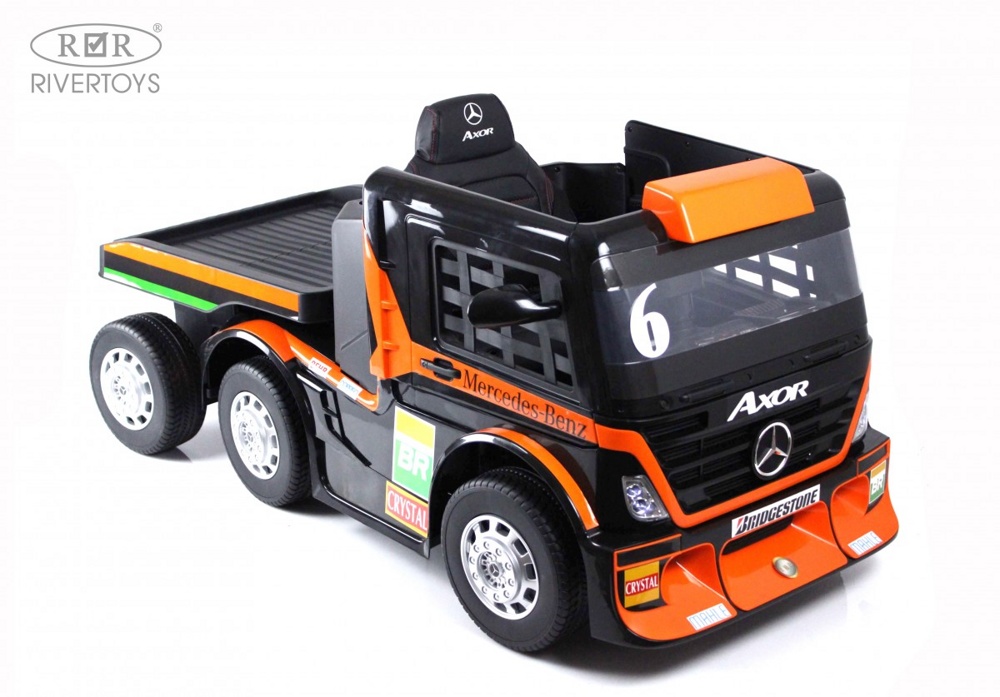 Детский электромобиль RiverToys Mercedes-Benz Axor с прицепом H777HH (оранжевый) Лицензия с пультом