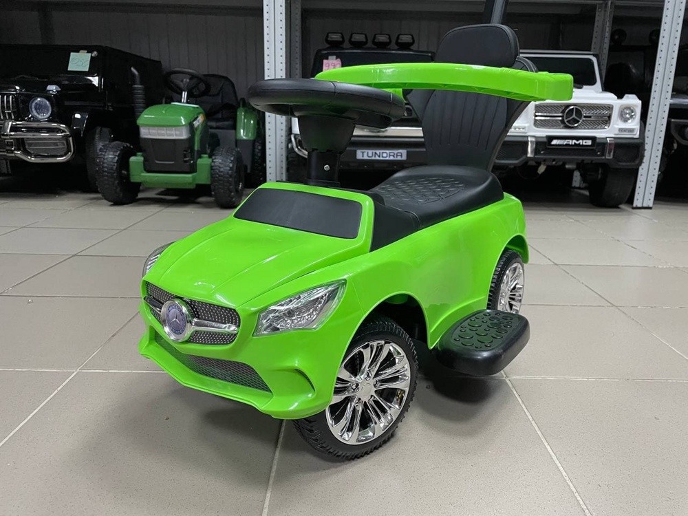 Детская машинка-каталка, толокар RiverToys Mercedes-Benz JY-Z06C (зеленый/черный) с ручкой-управляшкой