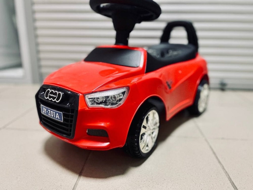 Детская машинка-каталка, толокар RiverToys Audi JY-Z01A (красный/черный)