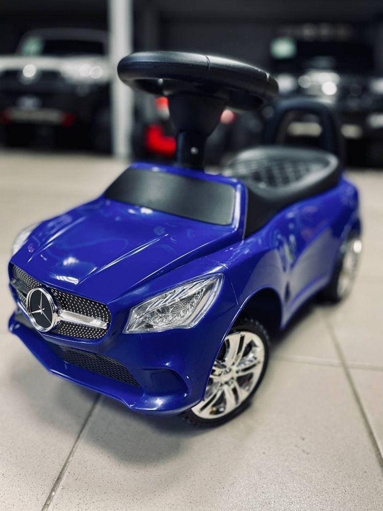 Детская машинка-каталка, толокар RiverToys Mercedes-Benz JY-Z01C (синий/черный)