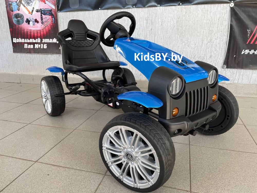 Детская педальная машина RiverToys C222CC (синий) веломобиль, карт