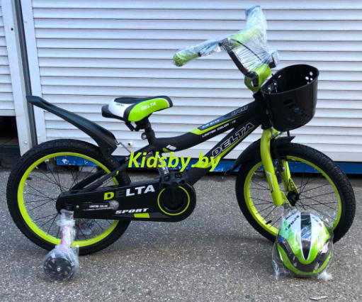Детский велосипед Delta Sport 18 (черный/зеленый, 2019) с передним ручным V-BRAKE тормозом, шлемом, корзиной и светящимися полиуретановыми приставными колесиками