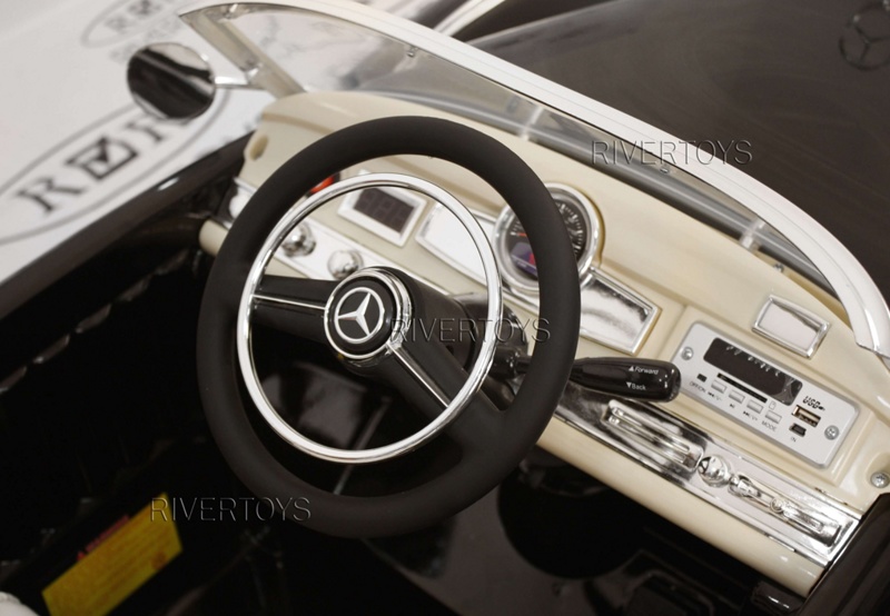 Детский электромобиль RiverToys Mercedes-Benz 300S LS-618 (черный) глянец лицензия - фото4