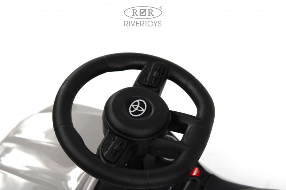 Детский толокар RiverToys Toyota Land Cruiser 300 Z002ZZ-D (серый) фото-3