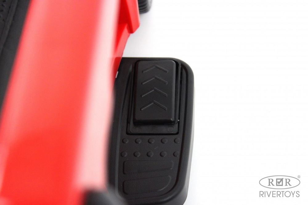 Детский толокар River Toys F002FF-P (красный) Audi - фото3