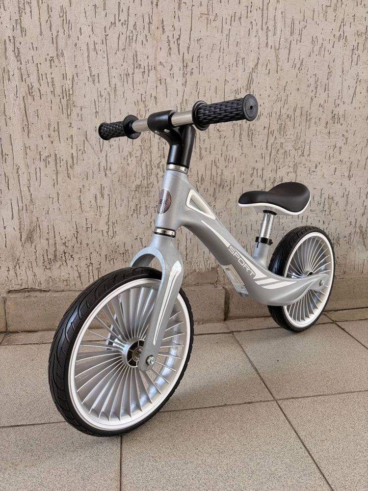 Детский беговел RiverToys HB-007-12 (серый) - фото1