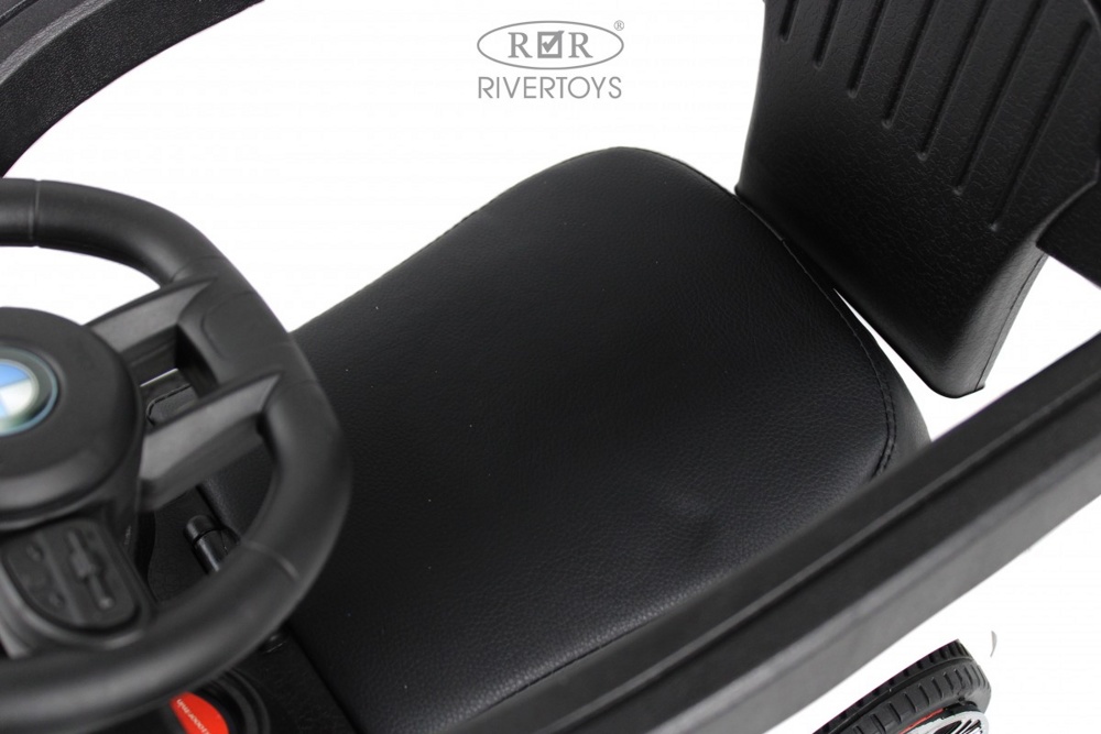 Детский толокар RiverToys Z005ZZ-BP (белый) BMW фото-4