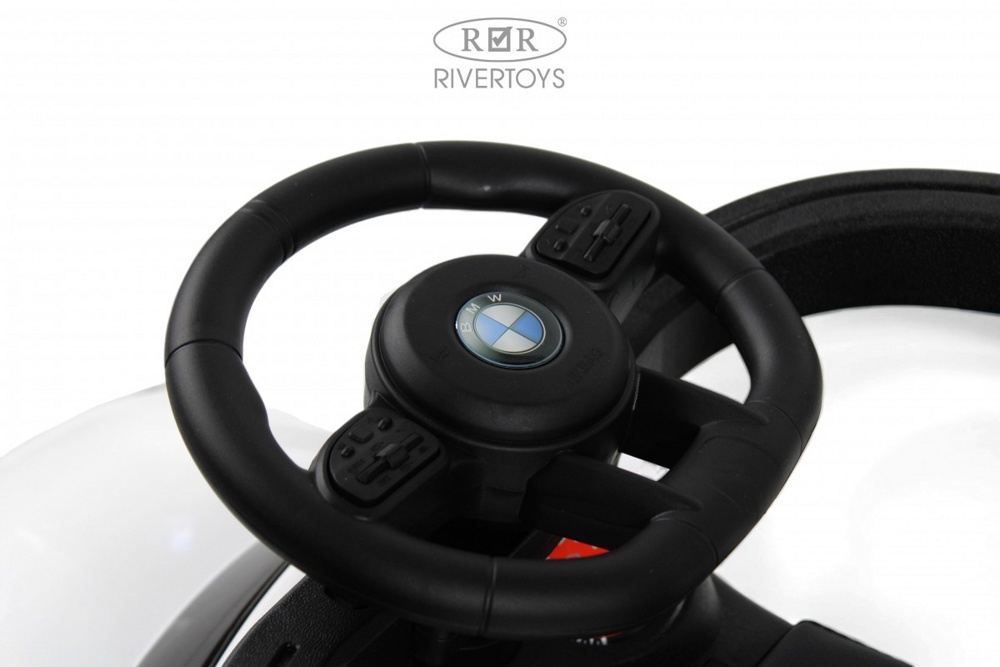 Детский толокар RiverToys Z005ZZ-BP (белый) BMW фото-3