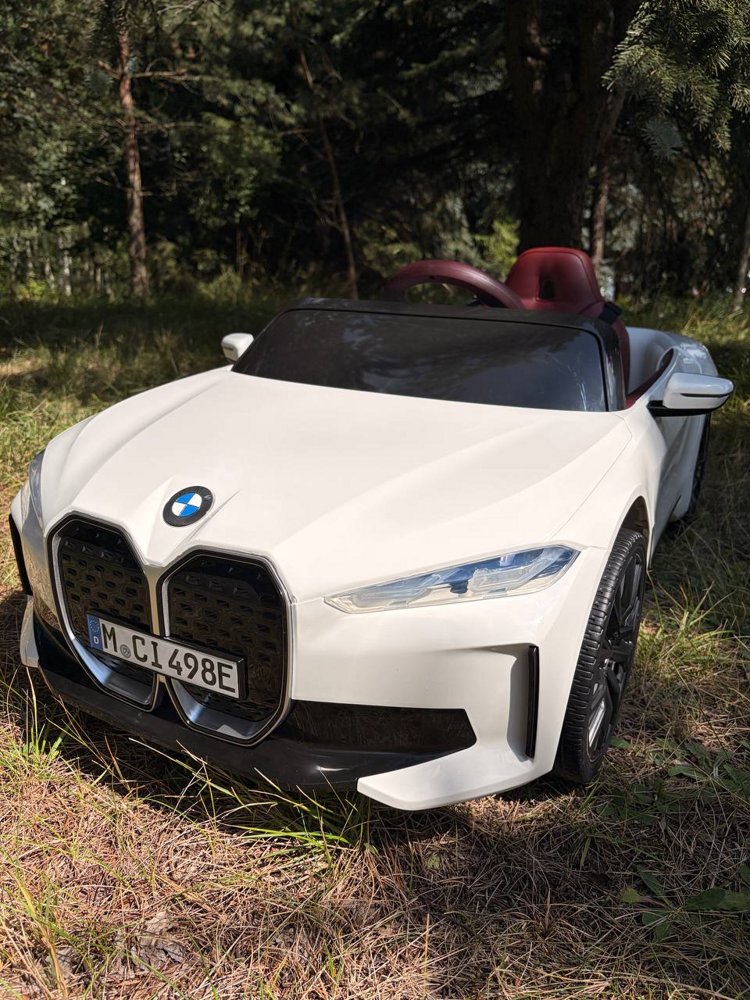 Детский электромобиль Baby Driver E001BB BMW I4 (белый) - фото2 Детский электромобиль Baby Driver E001BB BMW I4 (белый) - фото2