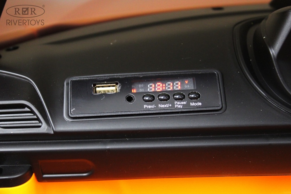 Детский электромобиль RiverToys McLaren Artura P888BP (оранжевый) - фото5