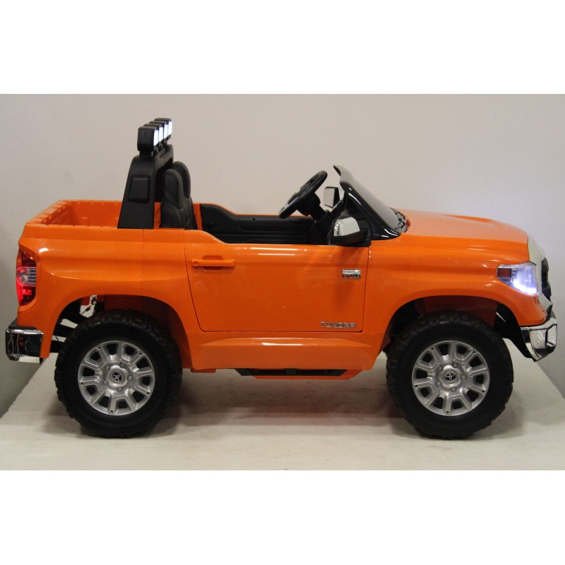 Детский электромобиль RiverToys Toyota Tundra JJ2255 (оранжевый) лицензия 24V двухместный - фото4