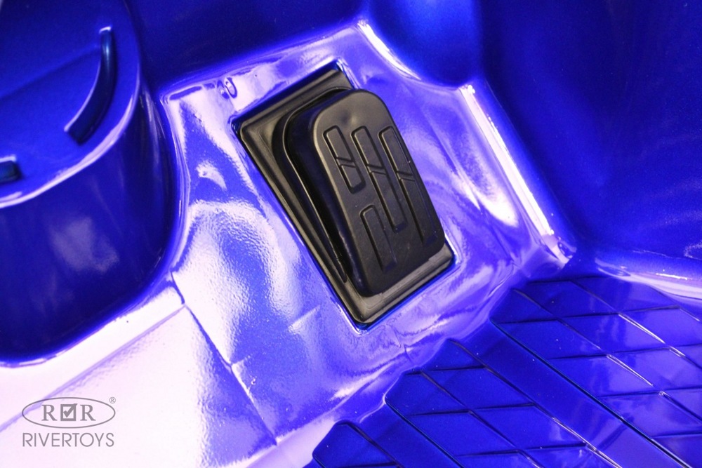 Детский электромобиль RiverToys М555БХ (синий глянец) Toyota Лицензия, Полный привод - фото5