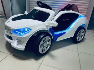 Детский электромобиль RiverToys BMW O002OO VIP (белый) - фото