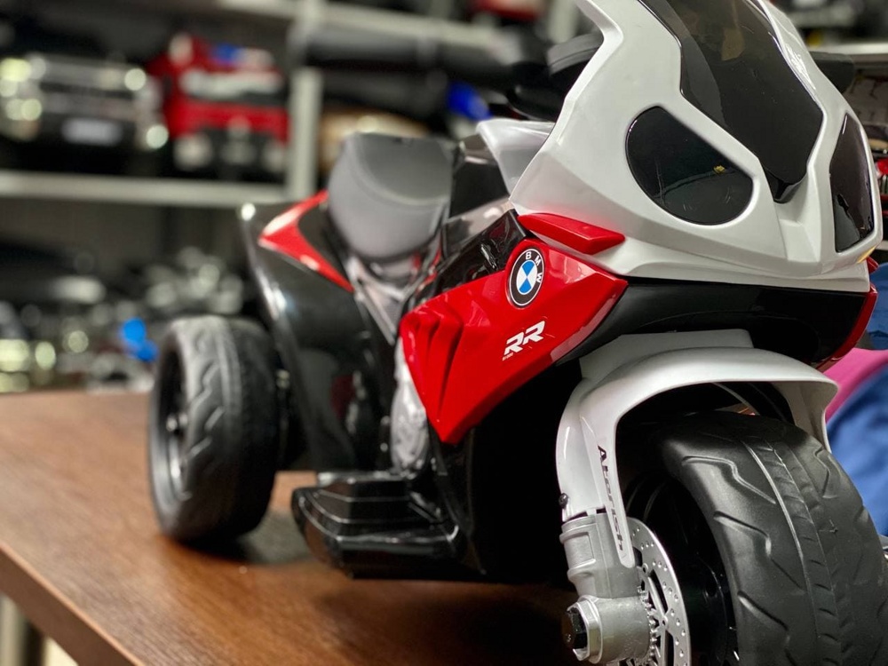 Детский электромобиль, мотоцикл RiverToys BMW S1000 RR JT5188 (черный) VIP - фото4