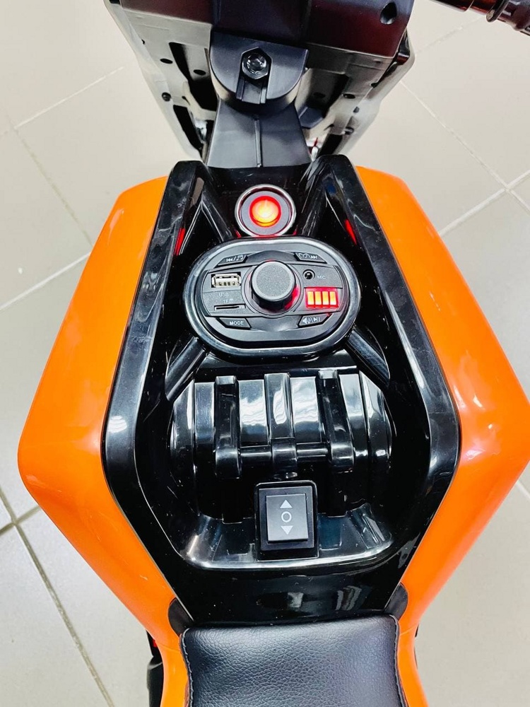 Детский электромобиль, мотоцикл RiverToys X111XX (оранжевый) - фото5