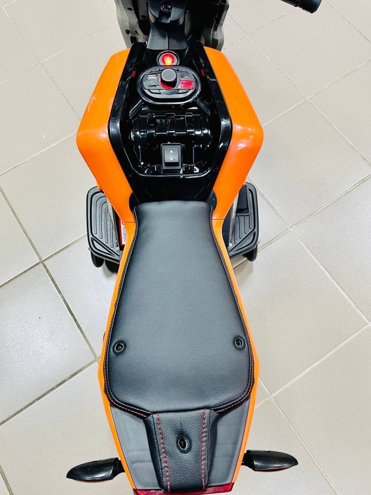 Детский электромобиль, мотоцикл RiverToys X111XX (оранжевый) - фото4