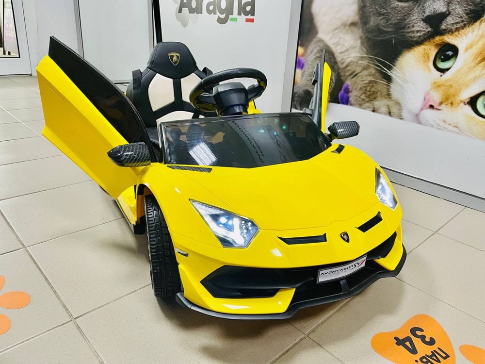 Детский электромобиль RiverToys Lamborghini Aventador SVJ A333MP-A (белый) лицензия с прицепом и ручкой - фото5