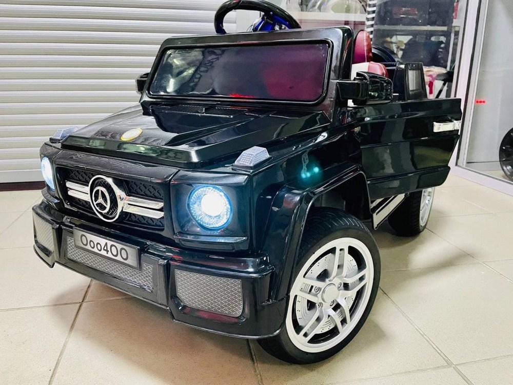 Детский электромобиль RiverToys Mercedes-Benz O004OO VIP (черный глянец) автокраска