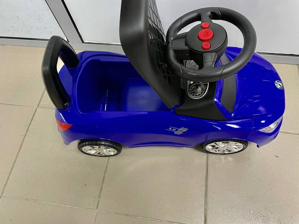 Детская машинка-каталка, толокар RiverToys BMW JY-Z01B (синий/черный) - фото3