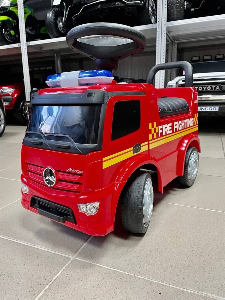Детская машинка- Каталка Baby Care Mercedes-Benz Antos Fire Department 657-F (красный) кожаное сиденье Лицензия