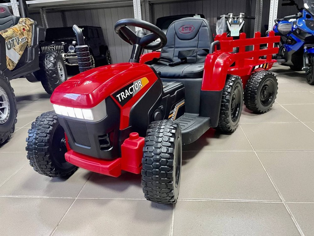 Детский электромобиль RiverToys H888HH (красный) трактор с прицепом и пультом