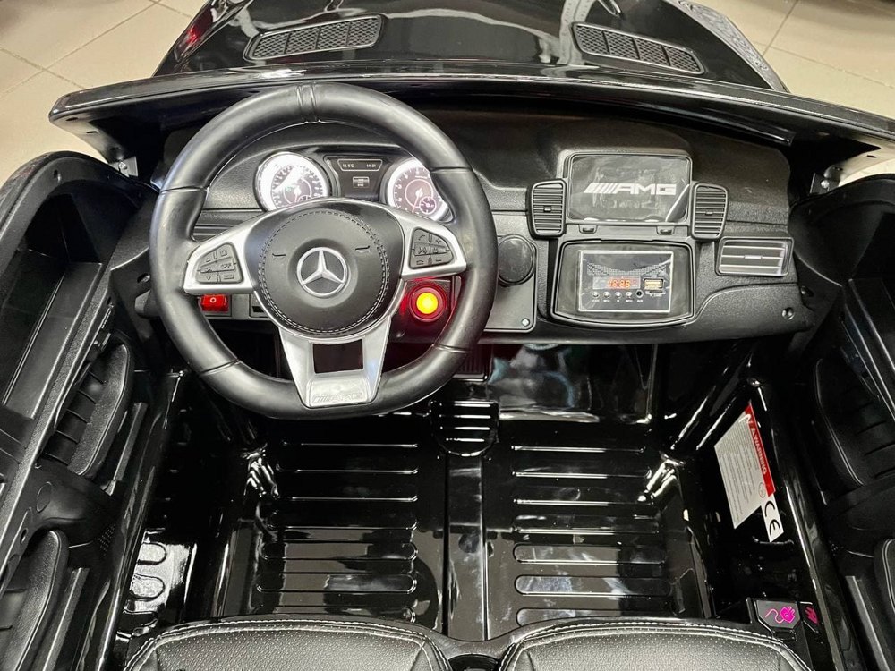 Детский электромобиль RiverToys Mercedes-Benz GLS63 4WD (черный) глянец лицензия - фото6