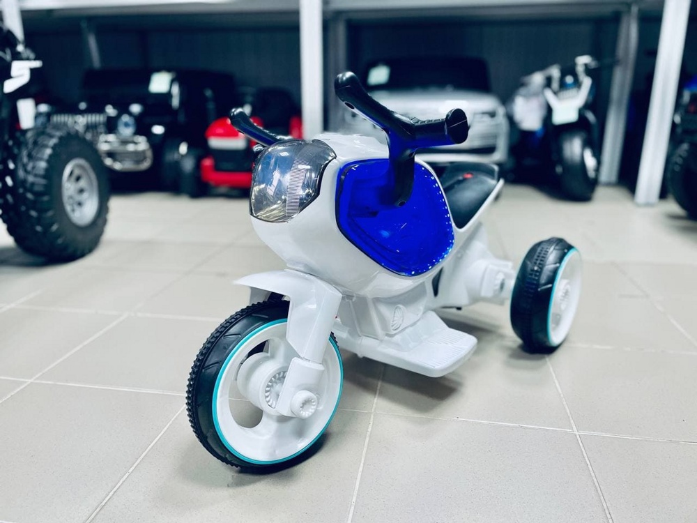 Детский электромобиль, мотоцикл RiverToys HC-1388 (белый) - фото2