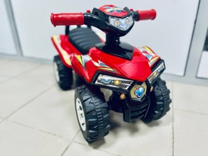 Детская машинка каталка Baby Care Super ATV Арт. 551 (красный) кожаное сиденье, звуковые эффекты - фото