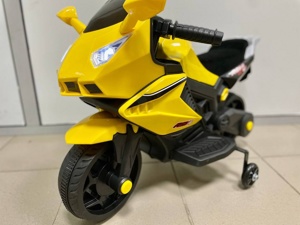 Детский электромобиль мотоцикл RiverToys S602 (желтый) - фото