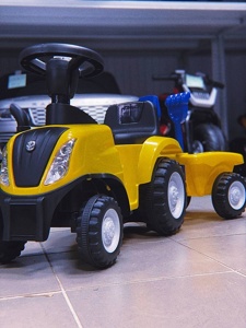 Детская машинка-каталка Baby Care Holland Tractor 658-T (желтый) с прицепом, звуковые и световые эффекты - фото