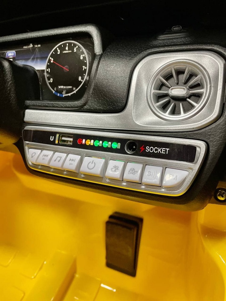 Детский электромобиль RiverToys Mercedes-Benz G63 T999TT (желтый) лицензия - фото4