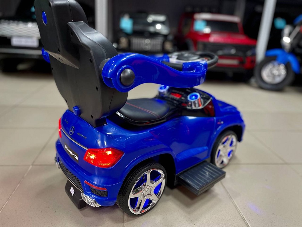 Детская машинка Каталка-качалка, толокар на аккумуляторе RiverToys Mercedes-Benz GL63 A888AA-H (синий/черный) Лицензия - фото6