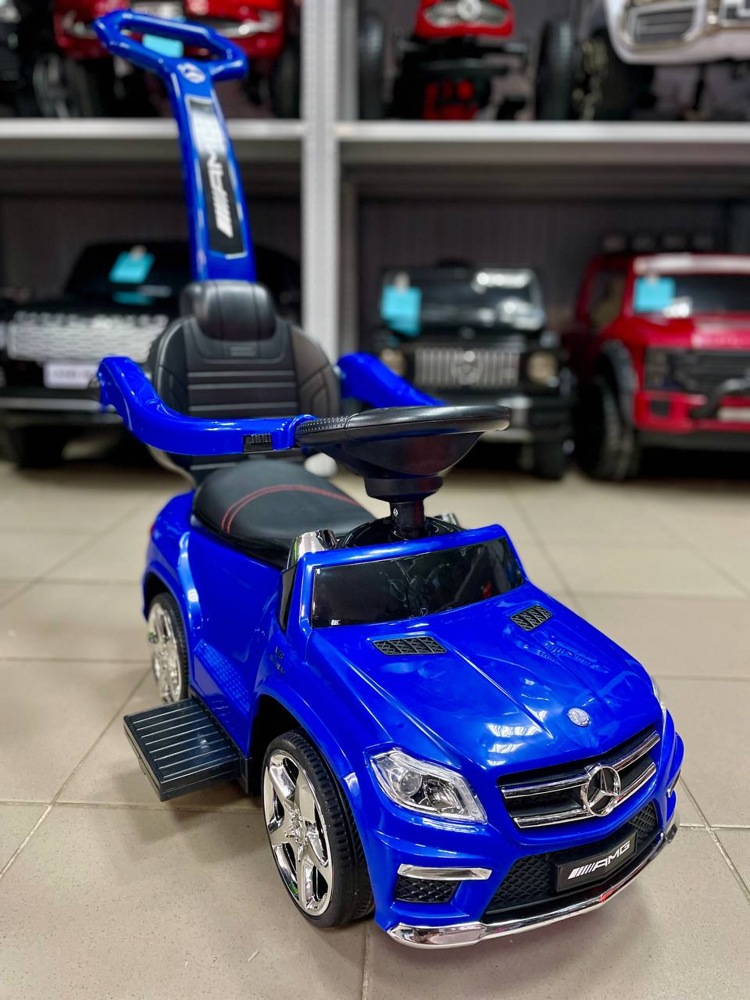 Детская машинка Каталка-качалка, толокар на аккумуляторе RiverToys Mercedes-Benz GL63 A888AA-H (синий/черный) Лицензия