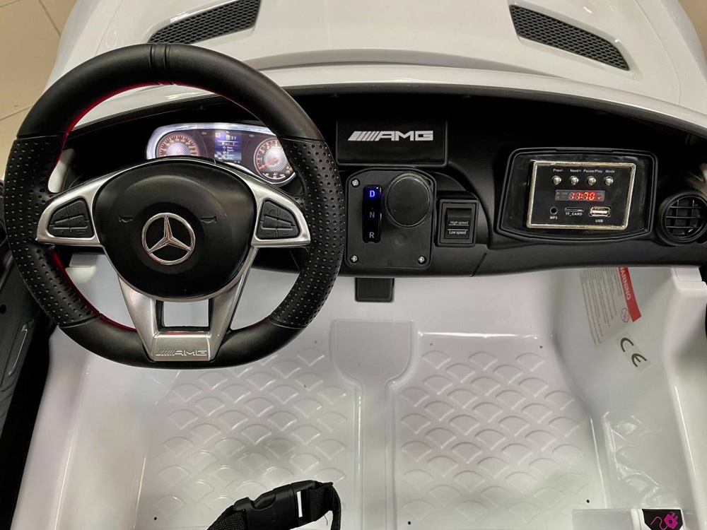 Детский электромобиль RiverToys Mercedes-Benz AMG GTR HL289 (белый) Лицензия двухместный полнопривод - фото3