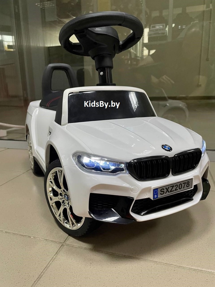 Детская машинка-каталка RiverToys BMW M5 A999MP-D (белый) Лицензия