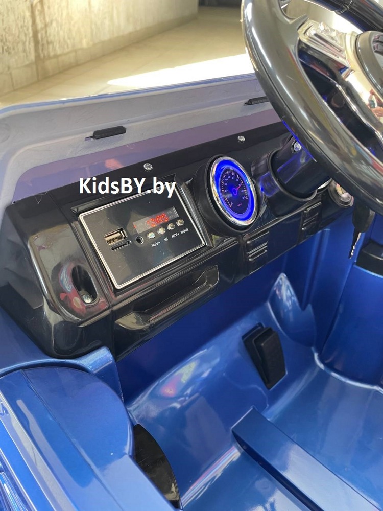 Детский электромобиль RiverToys Mercedes-Benz O004OO VIP (синий) глянец автокраска - фото6