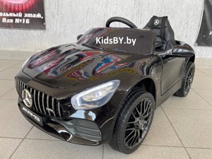Детский электромобиль RiverToys Mercedes-Benz AMG GT O008OO (черный глянец) автокраска лицензия - фото