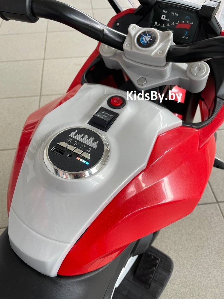 Детский электротрицикл RiverToys Z333ZZ (красный) - фото3