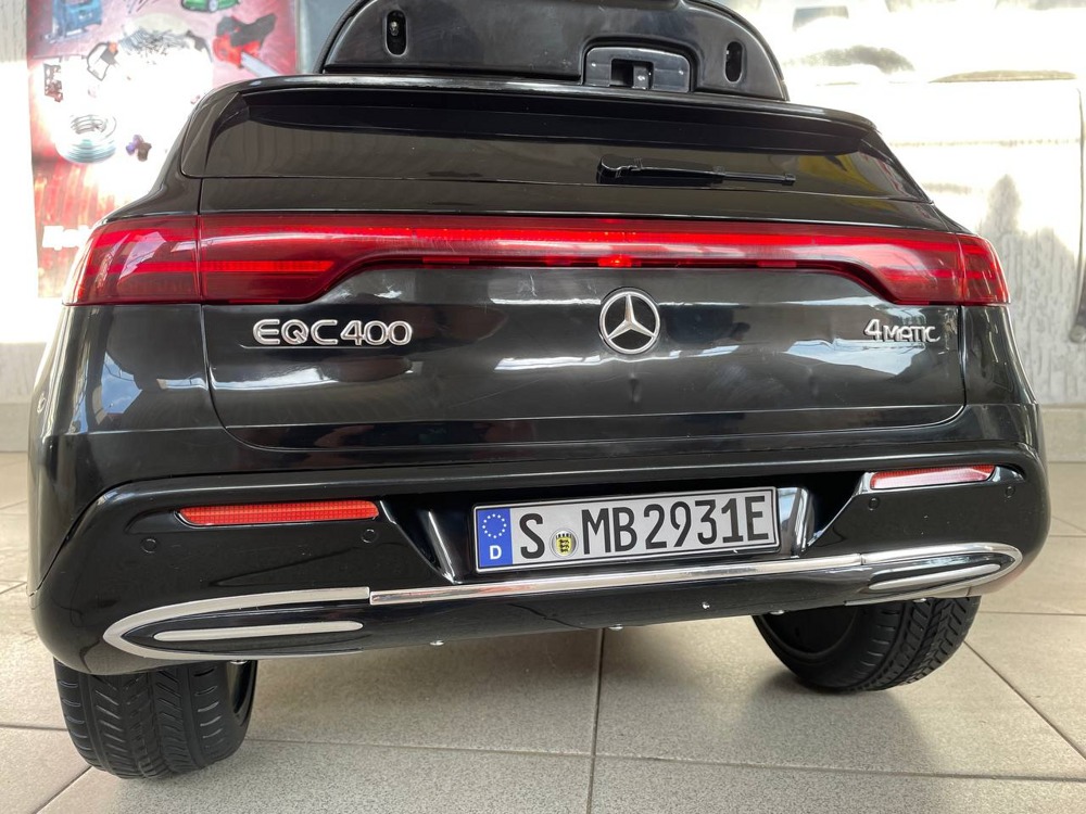 Детский электромобиль RiverToys Mercedes-Benz EQC 400 HL378 (черный) Лицензия - фото6
