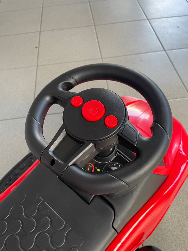 Детская машинка-каталка, толокар RiverToys BMW JY-Z06B (красный/черный) с ручкой-управляшкой - фото2