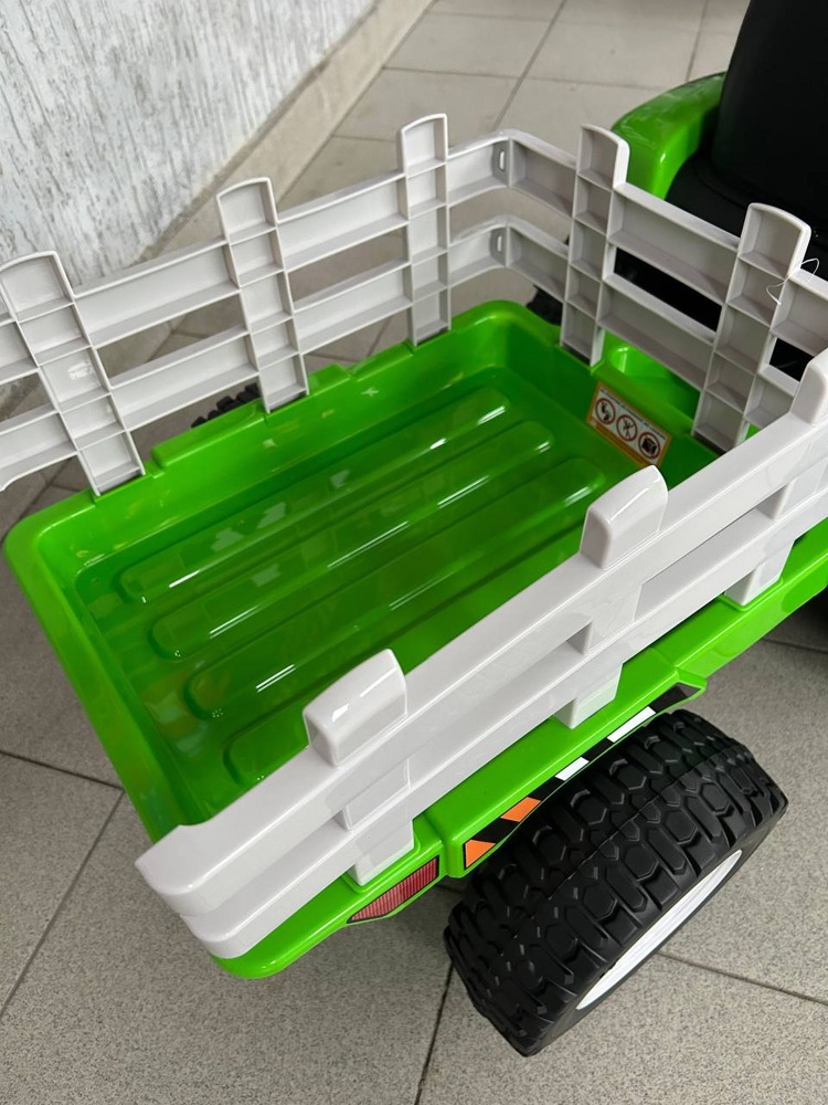 Детский электромобиль RiverToys H444HH (зеленый) трактор с прицепом и пультом - фото6