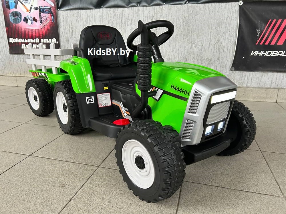 Детский электромобиль RiverToys H444HH (зеленый) трактор с прицепом и пультом