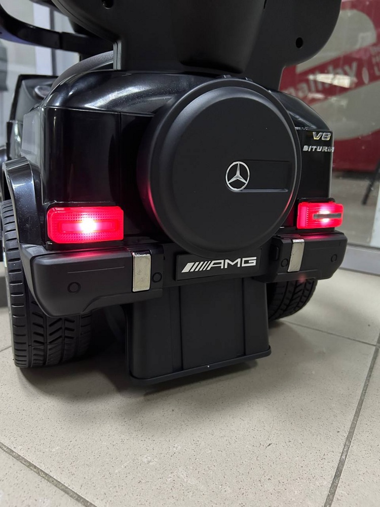 Детский толокар River Toys Mercedes-Benz G63 Z001ZZ-B (черный бриллиант) 2 в 1 трансформируется в качалку, звук и свет от аккумулятора - фото4