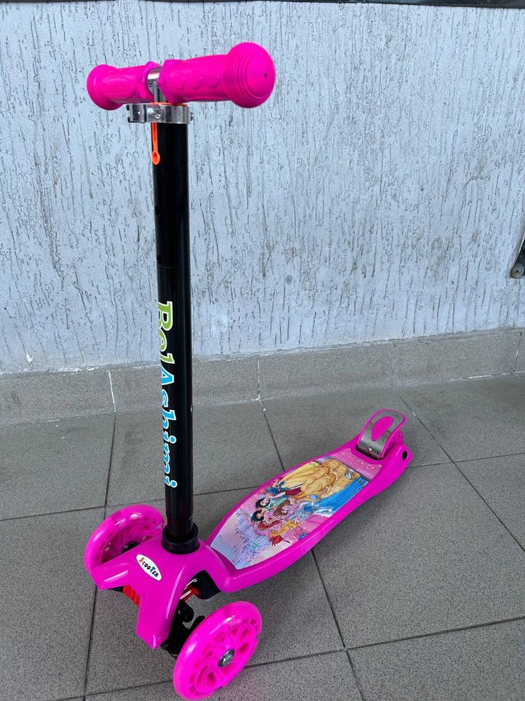 Самокат BelAshimi Scooter (герои розовые колеса) светящиеся колеса - фото3
