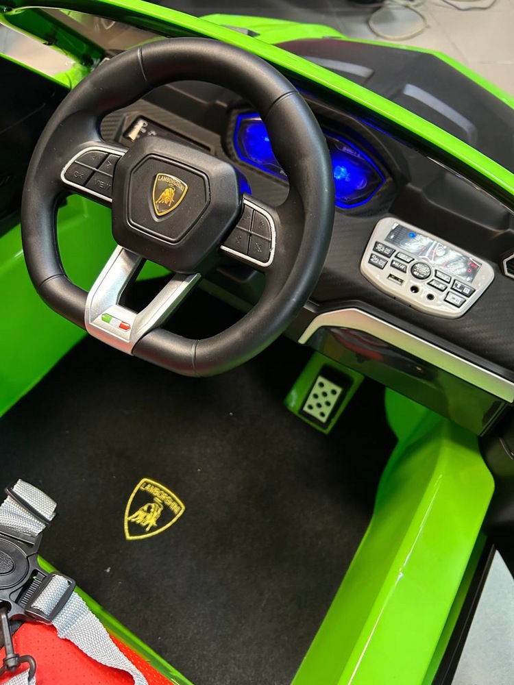 Детский электромобиль RiverToys Lamborghini Urus E777EE (зеленый) Полноприводный - фото4