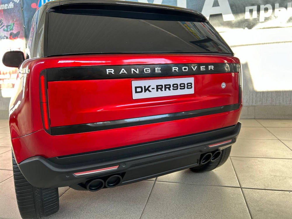 Детский электромобиль RiverToys Y999YY (красный глянец) Range Rover Полноприводный Двухместный - фото6