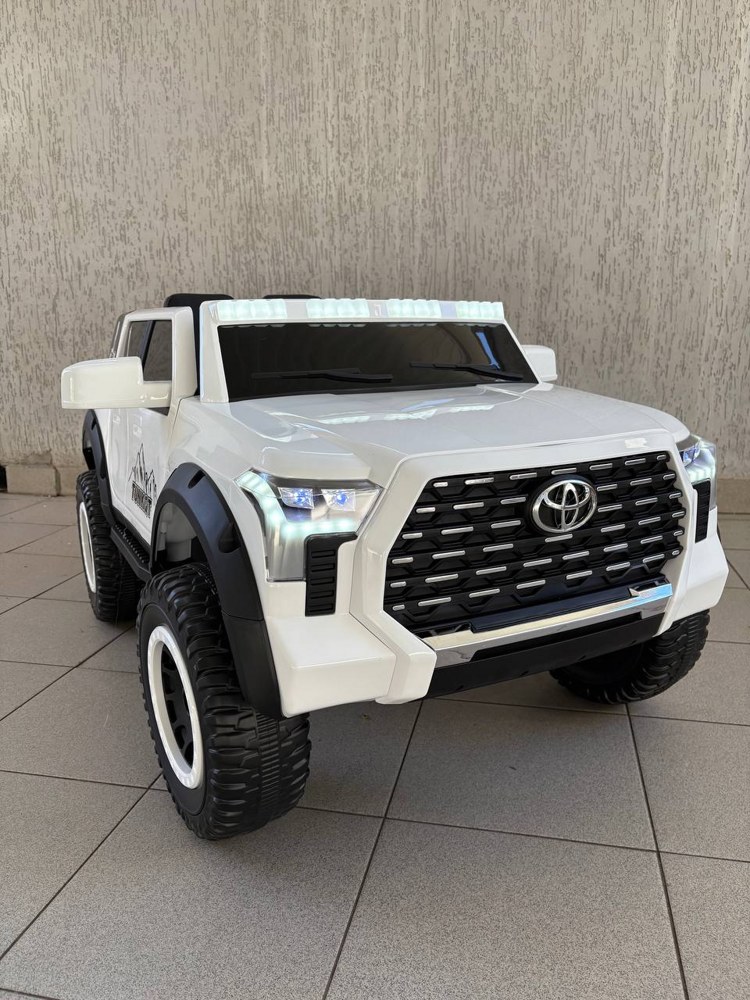 Детский электромобиль Baby Driver J111 (белый) Toyota Tundra