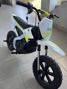 Детский электромотоцикл RiverToys E777KX (белый) Двухместный - фото