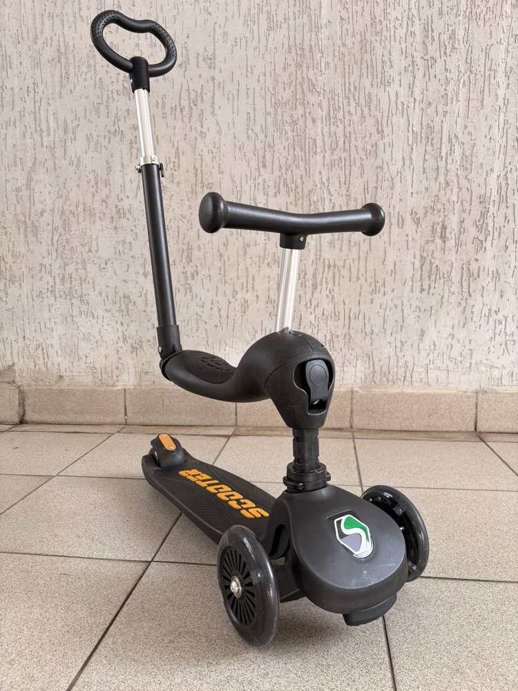 Самокат Slider IT49BL (черный) трансформер трехколесный с ручкой управления