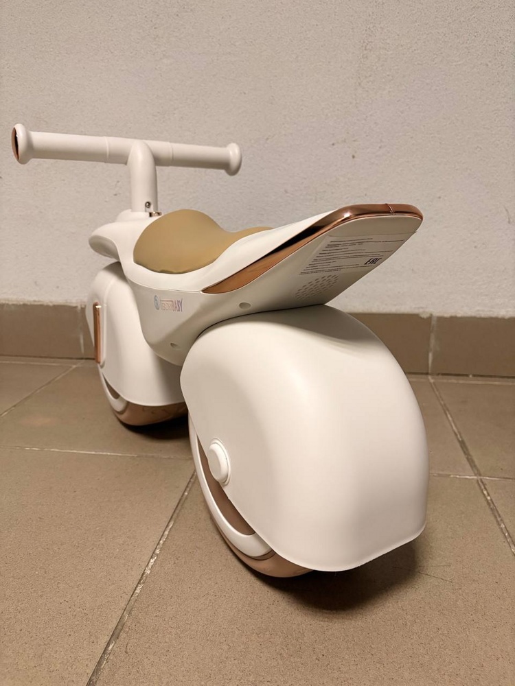 Детский беговел RiverToys HB-222 (коричневый) - фото3